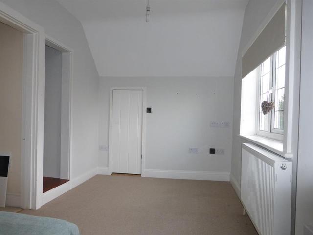  Image of 2 bedroom Flat for sale in Gunton Cliff Lowestoft NR32 at Gunton Cliff  Lowestoft, NR32 4PE