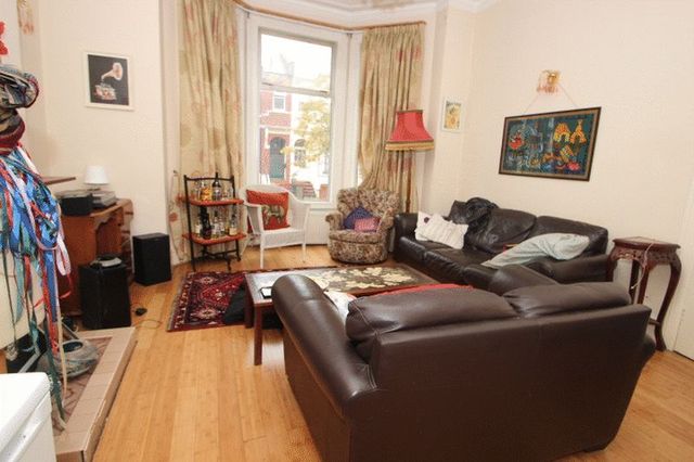  Image of 5 bedroom Terraced house for sale in Gunton Road London E5 at Gunton Road  London, E5 9JS
