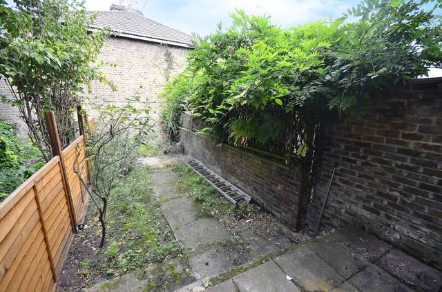  Image of 4 bedroom Flat for sale in Gurdon Road London SE7 at Gurdon Road  Charlton, SE7 7RN