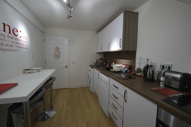  Image of 2 bedroom Flat to rent in Guthrie Street Edinburgh EH1 at Old Town Edinburgh Edinburgh, EH1 1JG