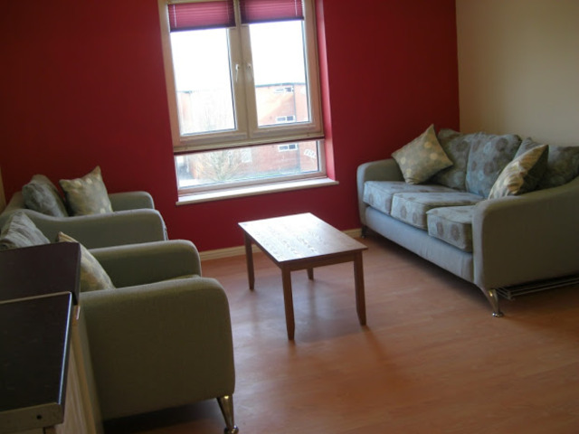  Image of 6 bedroom Terraced house to rent in Gwennyth Street Cardiff CF24 at Cathays Cardiff Cardiff, CF24 4PH