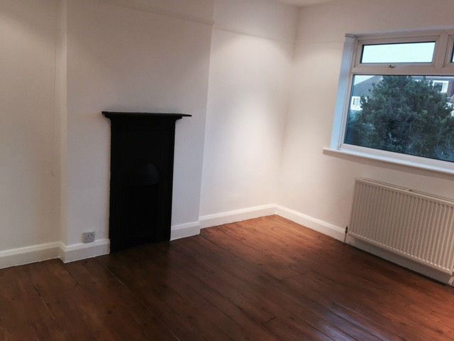  Image of 3 bedroom Terraced house to rent in Hadley Road Mitcham CR4 at London, CR4 1NW