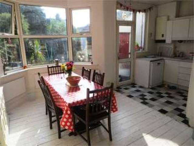  Image of 3 bedroom Terraced house for sale in Hainault Avenue Westcliff-on-Sea SS0 at Hainault Avenue Westcliff on sea Prittlewell, SS0 9HB