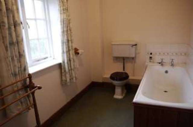  Image of 5 bedroom Detached house for sale in Luddington Luddington Scunthorpe DN17 at Luddington North Lincolnshire, DN17 4QS