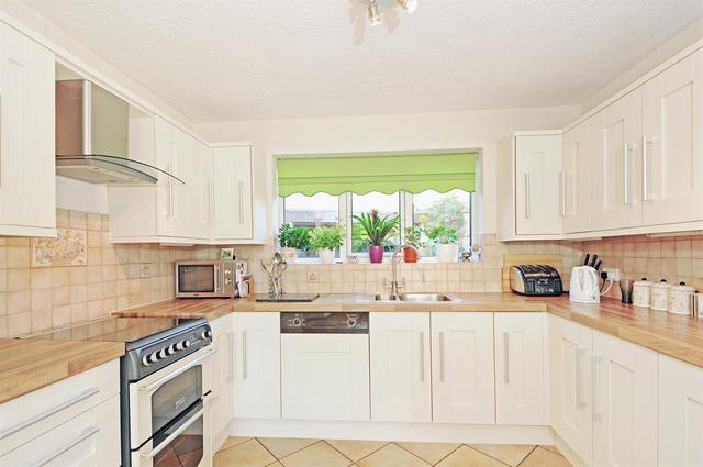  Image of 4 bedroom Detached house for sale in Hall Lane Horsforth Leeds LS18 at Horsforth Leeds Horsforth, LS18 5EG