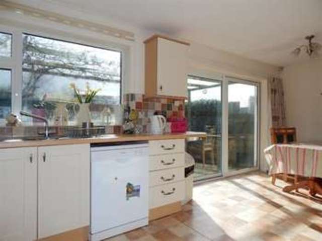  Image of 4 bedroom Detached house for sale in Hallett Road Castle Cary BA7 at Castle Cary, BA7 7LG