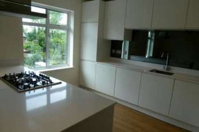  Image of 2 bedroom Property for sale in Hallowell Road Northwood HA6 at Northwood, HA6 1DW