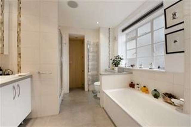  Image of 3 bedroom Flat for sale in Maida Vale London W9 at London, W9 1QR