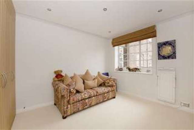  Image of 3 bedroom Flat for sale in Maida Vale London W9 at London, W9 1QR