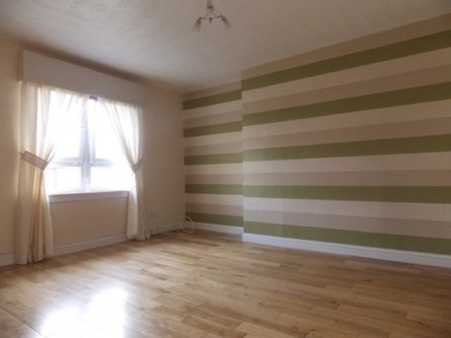  Image of 2 bedroom Flat to rent in Hamilton Crescent Coatbridge ML5 at Coatbridge North Lanarkshire North Lanarkshire, ML5 4BS