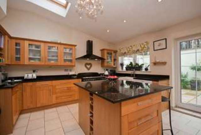  Image of 5 bedroom Detached house for sale in Hampermill Lane Watford WD19 at Watford, WD19 4PJ
