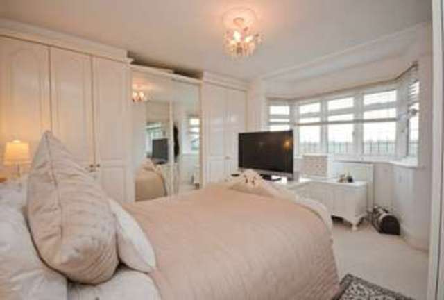 Image of 5 bedroom Detached house for sale in Hampermill Lane Watford WD19 at Watford, WD19 4PJ
