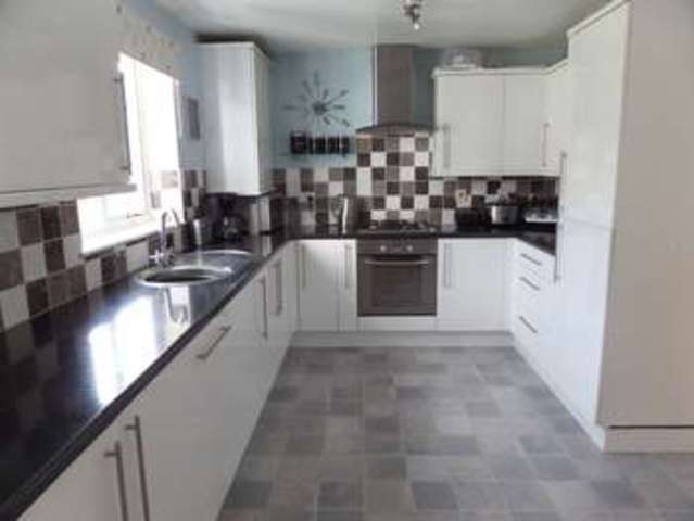  Image of 3 bedroom End of Terrace for sale in Hampson Close Bradwell Milton Keynes MK13 at Milton Keynes, MK13 9DG