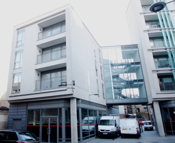  Image of 2 bedroom Detached house to rent in Hardwicks Square London SW18 at London, SW18 4JS