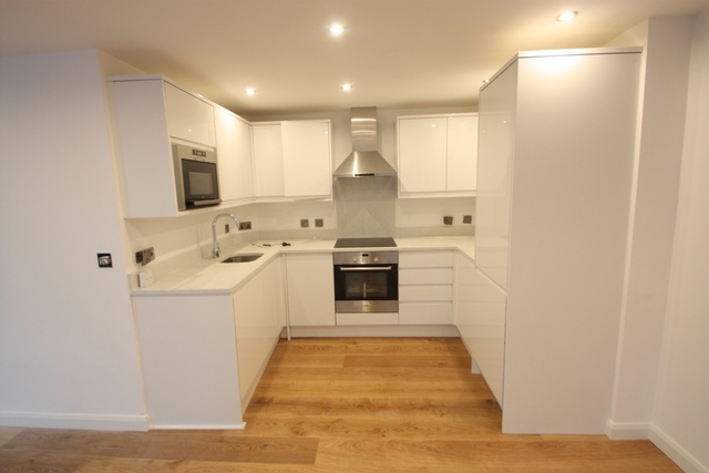  Image of 2 bedroom Detached house to rent in Hardwicks Square London SW18 at London, SW18 4JS