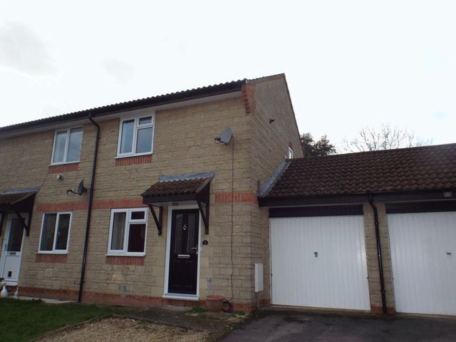  Image of Property to rent in Harford Close Pewsham Chippenham SN15 at Harford Close  Chippenham, SN15 3PY