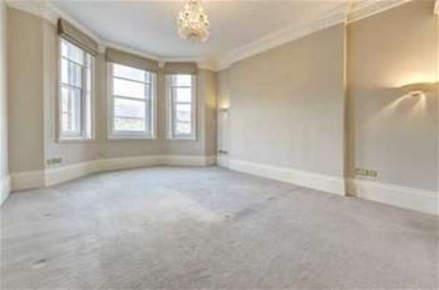  Image of 4 bedroom Flat to rent in Marylebone Road London NW1 at London, NW1 5HN