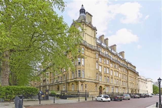  Image of 4 bedroom Flat to rent in Marylebone Road London NW1 at London, NW1 5HN