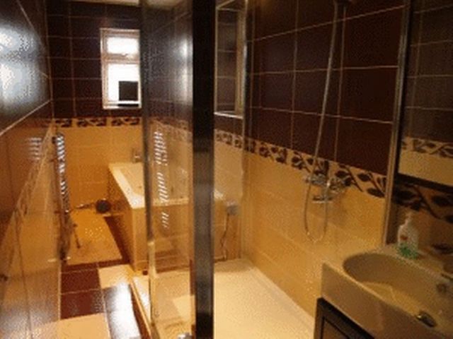  Image of 1 bedroom Flat to rent in Harley Place London W1G at Harley Place  London, W1G 8QB