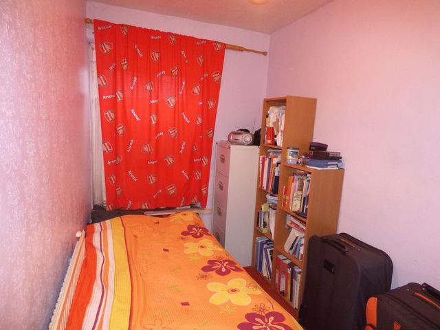 Image of 3 bedroom Terraced house for sale in Harold Street Ammanford SA18 at Harold Street  Ammanford, SA18 2DF