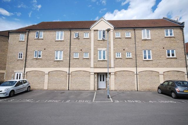  Image of 2 bedroom Flat for sale in Harris Close Frome BA11 at Harris Close  Frome, BA11 5JY