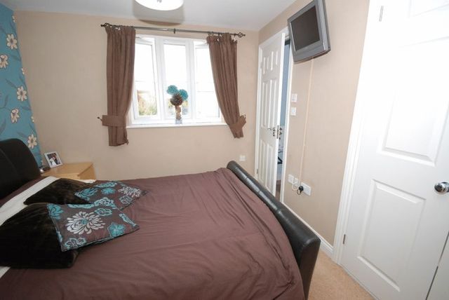  Image of 2 bedroom Flat for sale in Harris Close Frome BA11 at Harris Close  Frome, BA11 5JY