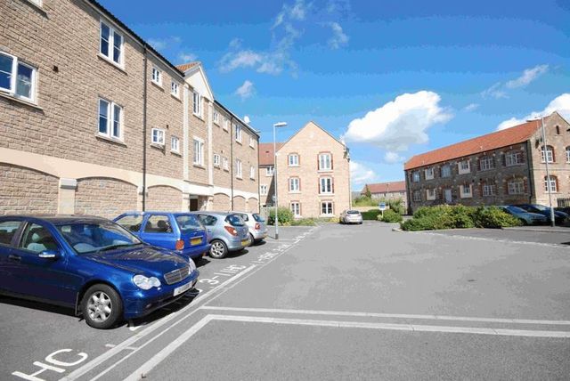  Image of 2 bedroom Flat for sale in Harris Close Frome BA11 at Harris Close  Frome, BA11 5JY