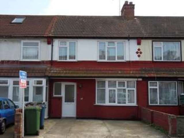  Image of 3 bedroom Terraced house to rent in Avondale Road Harrow HA3 at Avondale Road  Harrow, HA3 7RE