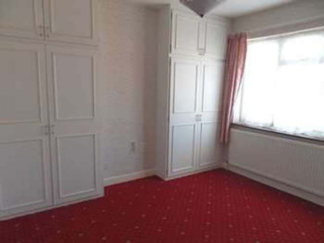  Image of 3 bedroom Terraced house to rent in Avondale Road Harrow HA3 at Avondale Road  Harrow, HA3 7RE