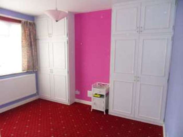  Image of 3 bedroom Terraced house to rent in Avondale Road Harrow HA3 at Avondale Road  Harrow, HA3 7RE