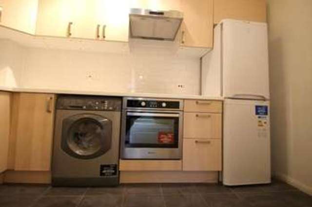  Image of 1 bedroom Flat to rent in Eaton Road Sutton SM2 at Harrow Lodge 28 Eaton Road Sutton, SM2 5EE