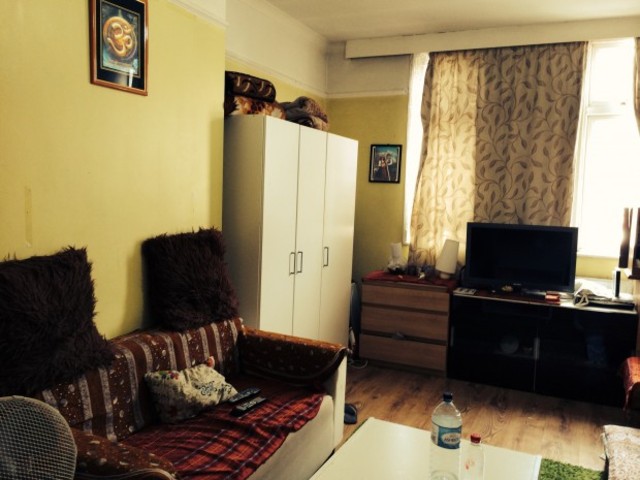  Image of 1 bedroom Flat for sale in Harrow Road Wembley HA9 at Harrow Road  Wembley, HA9 6LL