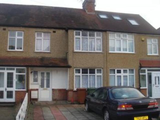  Image of 3 bedroom Terraced house to rent in College Road Harrow Weald Harrow HA3 at College Road Harrow Weald Harrow, HA3 6EB