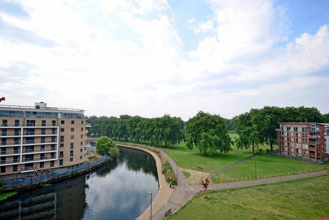  Image of 1 bedroom Flat to rent in Harry Zeital Way London E5 at Harry Zeital Way  Upper Clapton, E5 9RQ