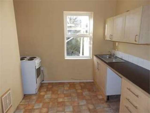  Image of 2 bedroom Maisonette to rent in Hartington Road Southend-on-Sea SS1 at Hartington Road Southend on sea Southend-on-Sea, SS1 2HR