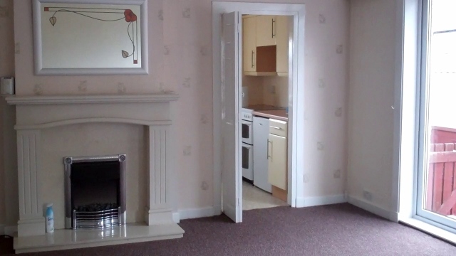  Image of 2 bedroom Flat to rent in Hartlaw Crescent Glasgow G52 at Hillington Glasgow Glasgow, G52 2JJ