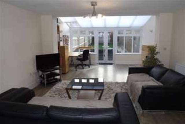  Image of 2 bedroom Detached house to rent in Damson Drive Hartley Wintney Hook RG27 at Hook, RG27 8WR