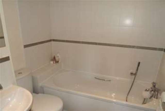  Image of 2 bedroom Detached house to rent in Damson Drive Hartley Wintney Hook RG27 at Hook, RG27 8WR