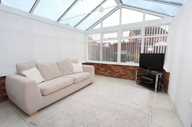  Image of 6 bedroom Detached house for sale in Hartsholme Park Kingswood Hull HU7 at Hartsholme Park Kingswood Hull, HU7 3HP
