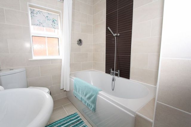  Image of 6 bedroom Detached house for sale in Hartsholme Park Kingswood Hull HU7 at Hartsholme Park Kingswood Hull, HU7 3HP
