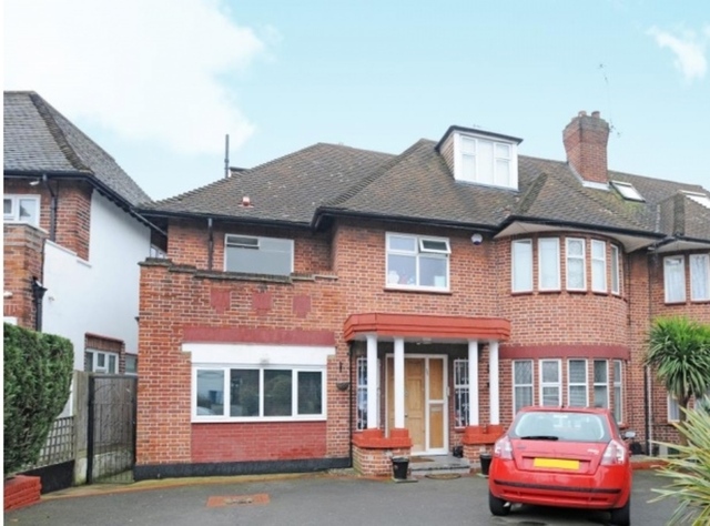  Image of 5 bedroom Detached house for sale in Haslemere Gardens London N3 at FINCHLEY  London, N3 3EA