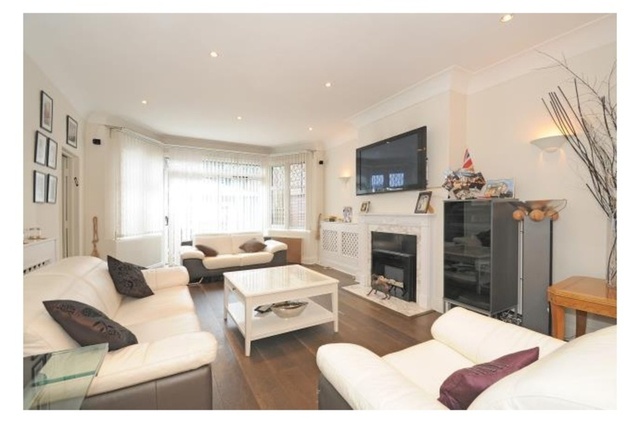  Image of 5 bedroom Detached house for sale in Haslemere Gardens London N3 at FINCHLEY  London, N3 3EA