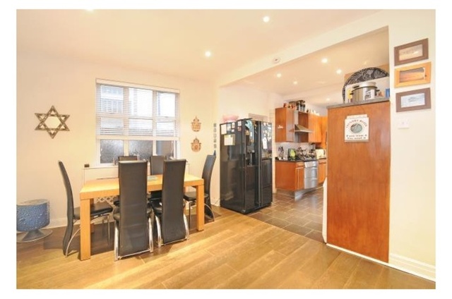  Image of 5 bedroom Detached house for sale in Haslemere Gardens London N3 at FINCHLEY  London, N3 3EA