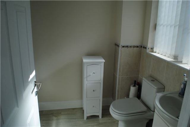  Image of 4 bedroom Town House for sale in Hastings Road Bexhill-on-Sea TN40 at East Sussex, TN40 2NH