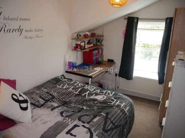  Image of 6 bedroom Detached house to rent in Hatherley Road Reading RG1 at Hatherley Road  Reading, RG1 5QA