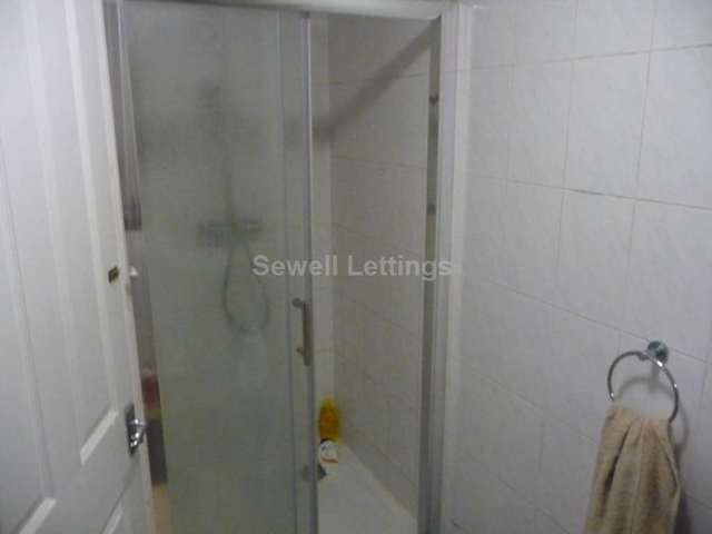  Image of 5 bedroom Detached house to rent in Hatherley Road Reading RG1 at Hatherley Road  Reading, RG1 5QA