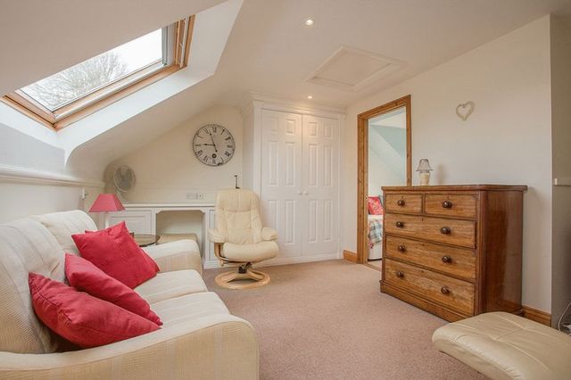  Image of 4 bedroom Detached house for sale in Havant Road Emsworth PO10 at Havant Road  Emsworth, PO10 7LF