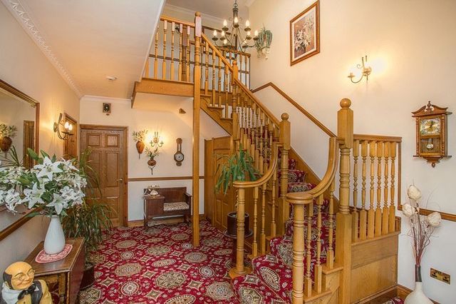  Image of 4 bedroom Detached house for sale in Havant Road Horndean Waterlooville PO8 at Havant Road Horndean Waterlooville, PO8 0DP