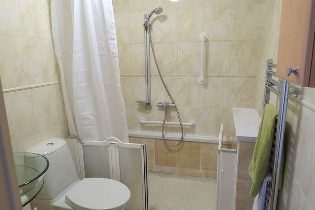  Image of 1 bedroom Retirement Property for sale in Central Avenue Telscombe Cliffs Peacehaven BN10 at Central Avenue Telscombe Cliffs Peacehaven, BN10 7LY