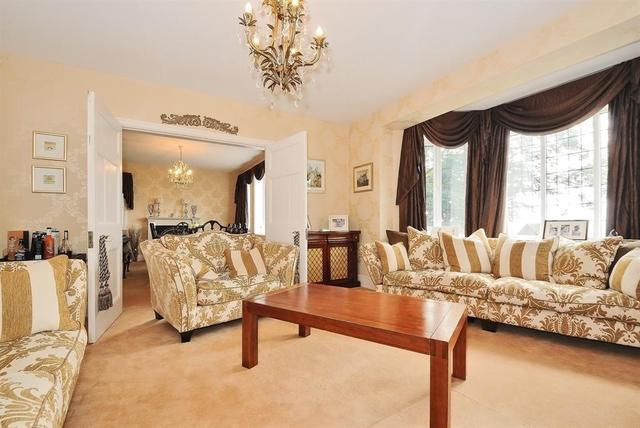  Image of 5 bedroom Detached house for sale in Haw Lane Yeadon Leeds LS19 at Yeadon Leeds Yeadon, LS19 7XQ